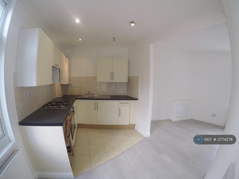 Studio flat in Belmont Hill, London, SE13 (#2774278)