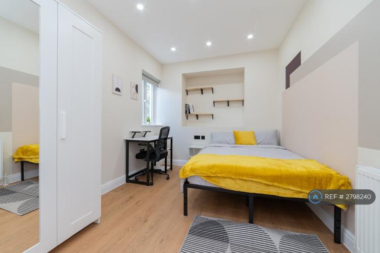 1 bedroom in Frognal Avenue, Harrow, HA1 (#2798240)