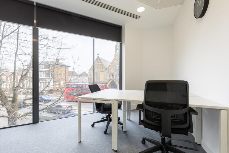 Croydon - CR02RD \ Private Office for 1 Person Available Now