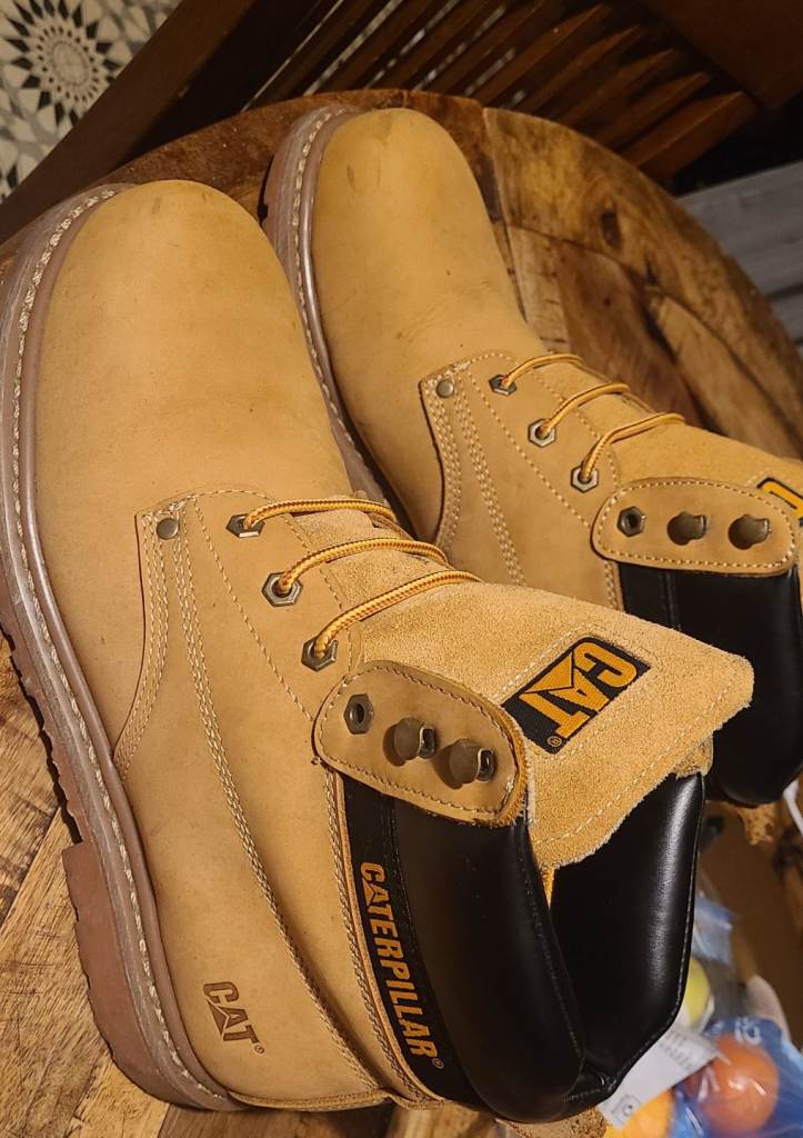 Men steel toe caterpillar boot