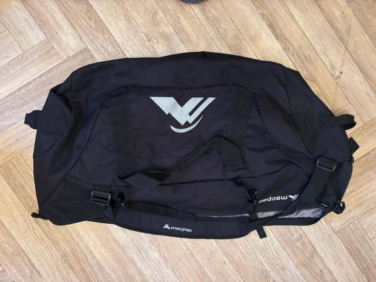 image for 80l Duffle Bag Macpac black almost new