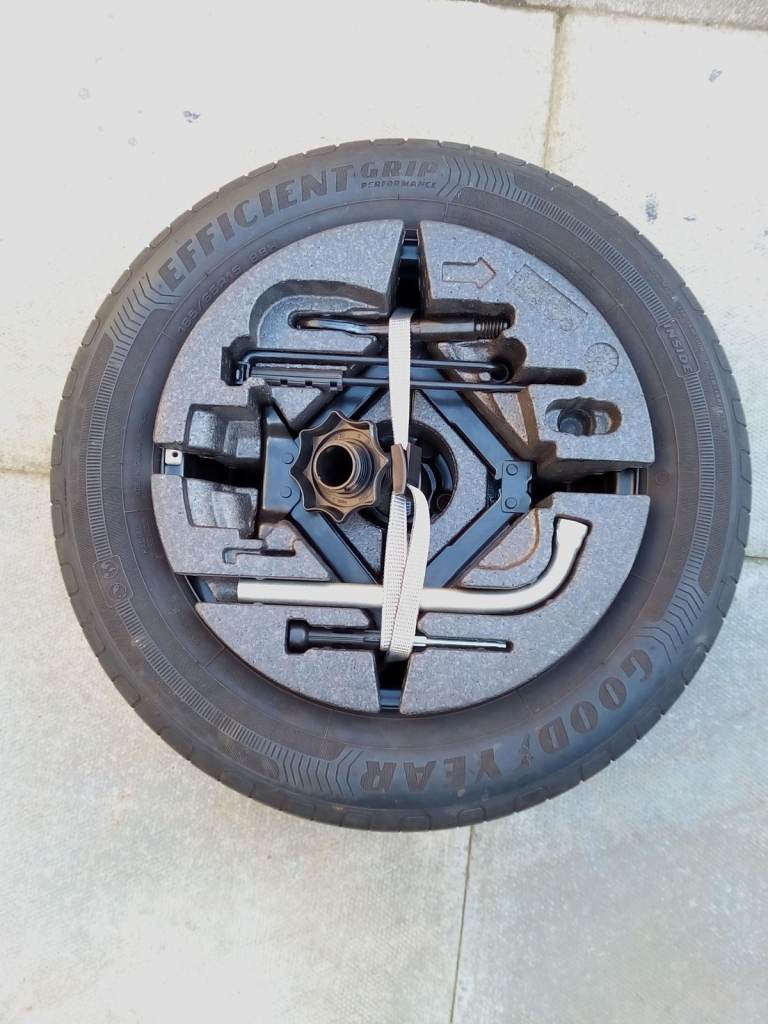 VW Polo 2022 Spare Wheel Kit
