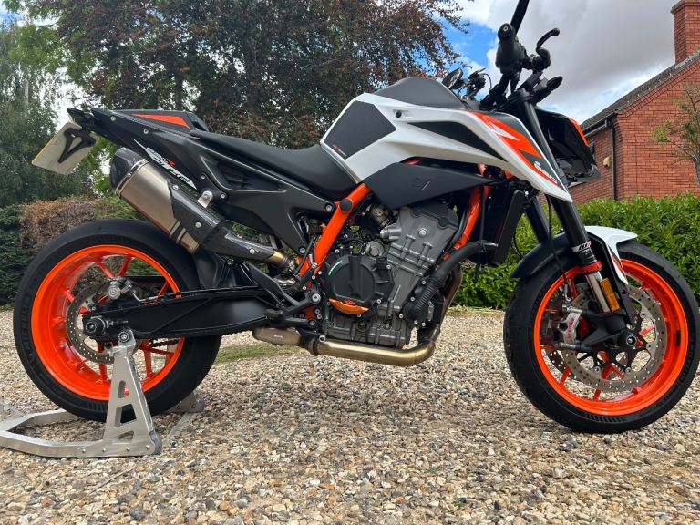 KTM 890 DUKE R, 1818 Miles!!, 2021
