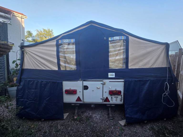 Conway Countryman Folding Camper with sunroom/awning