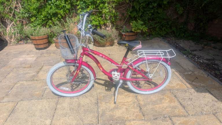 Girls bike - hardly used 