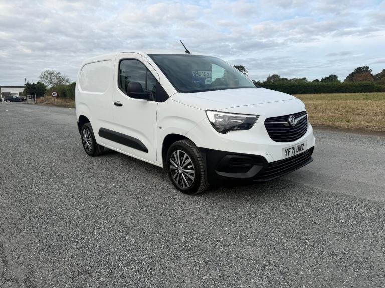 Vauxhall Combo 1.5 Turbo D 2300 Dynamic Panel Van 4dr Diesel Manual L... 2021/71