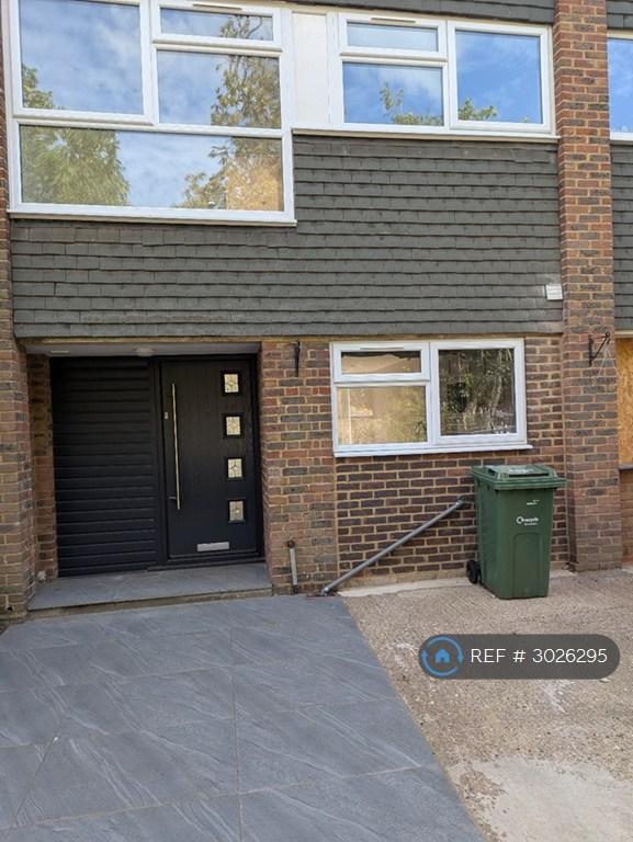 4 bedroom house in Normington Close, London, SW16 (4 bed) (#3026295)