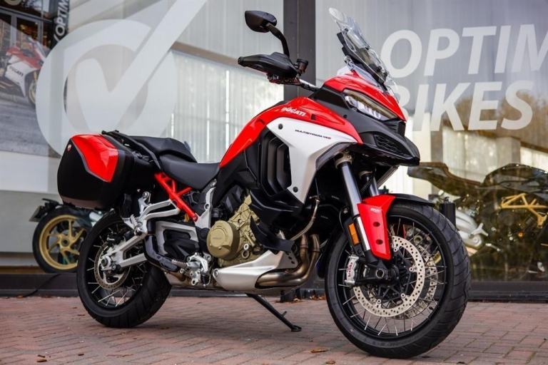 Ducati Multistrada V4 S ! PANNIERS ! STUNNING