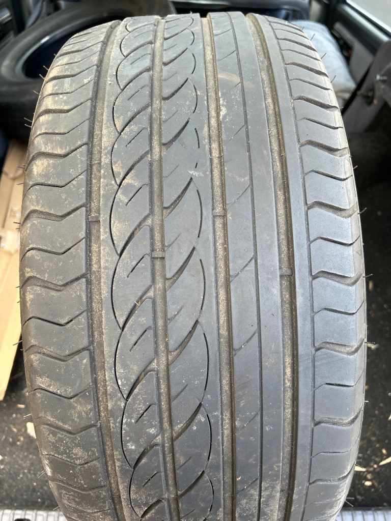 245/40/18 part worn tyre 
