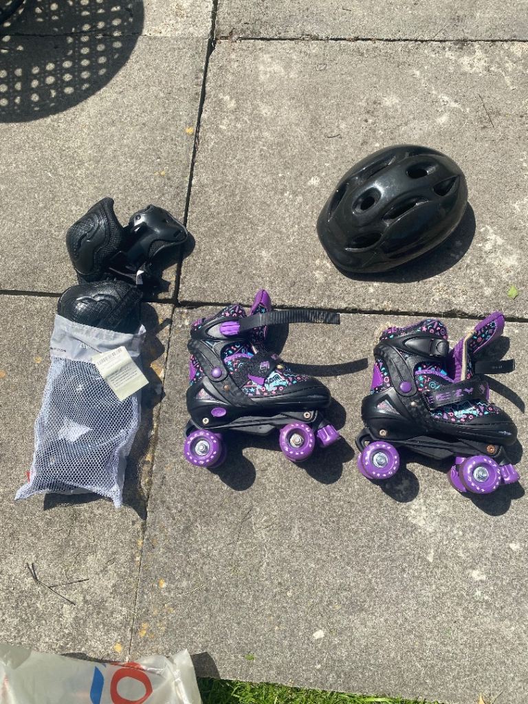 Kids Roller Skates with Pads and Helmet – Multicoloured