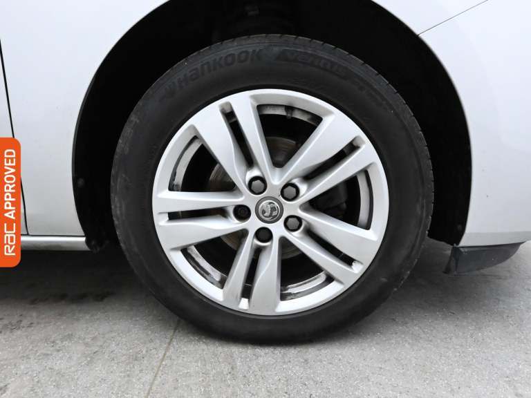 2021 Vauxhall Astra 1.2 Turbo Business Edition Nav Sports Tourer 5dr Petrol Manual Euro 6 (s/s) E...