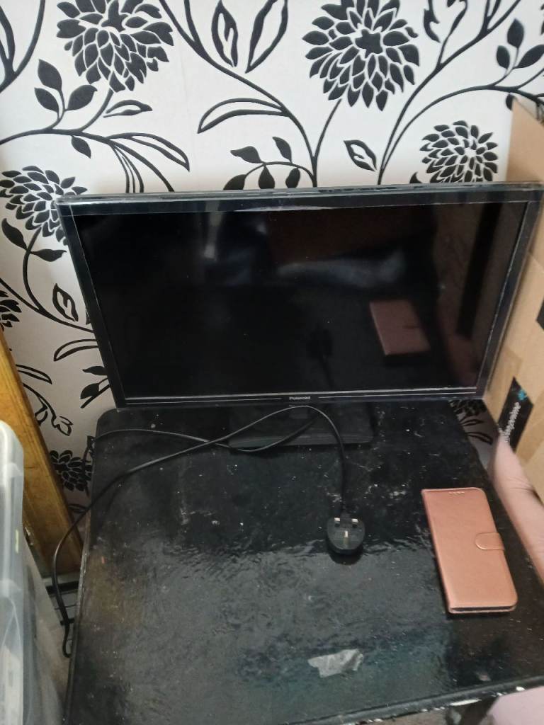 Good Condition Black Flat Screen TV