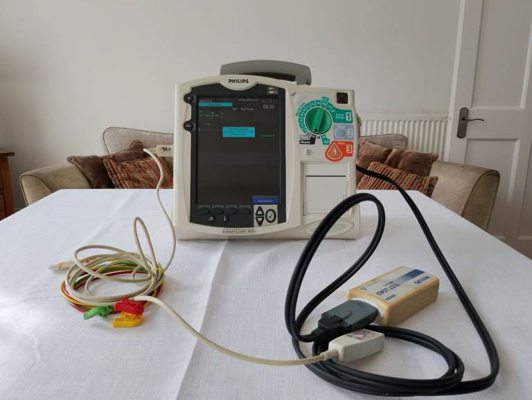 Philips HeartStart MRx Defibrillator Monitor + Accessories – Tested Setup