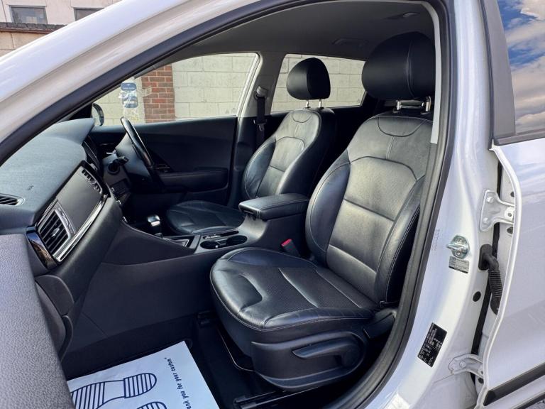 2017 Kia Niro 1.6h GDi 3 DCT Euro 6 (s/s) 5dr ESTATE Petrol/Electric Hybrid Automatic