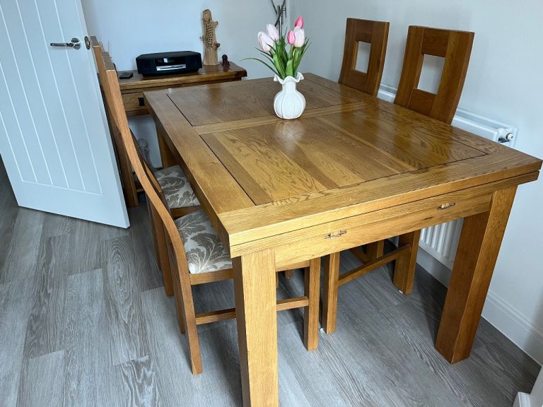 Solid Oak wood Extendable table 6 chairs 