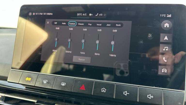 2023 MG MG4 64kWh Trophy Long Range Hatchback 5dr Electric Auto (203 ps) Automatic Hatchback Elec...