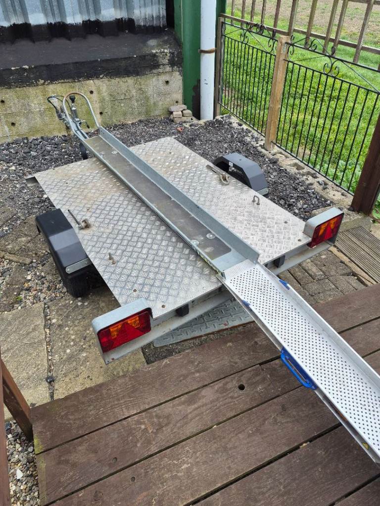 TRELCO Single motorcycle tipping trailer