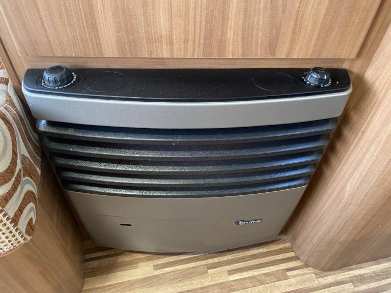 2013 ADRIA ALTEA TRENT 4 BERTH LUXURY TOURING CARAVAN