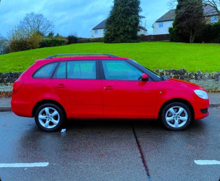 Skoda, AUTOMATIC FABIA, Estate, 2012 1197 (cc), 5 doors