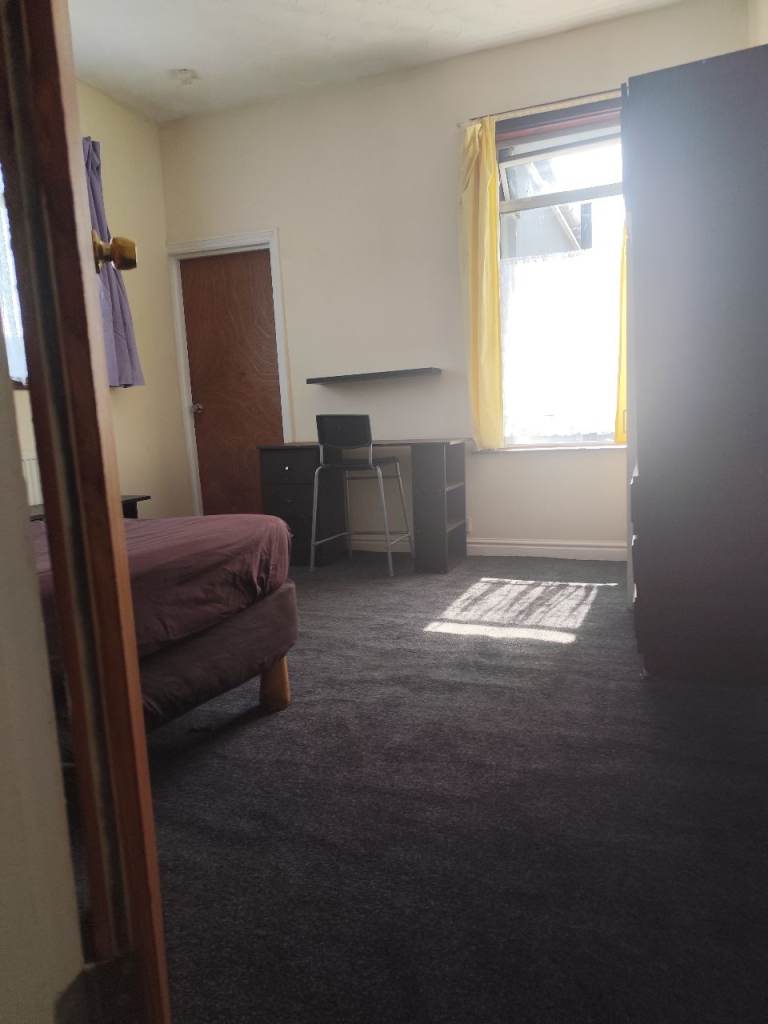 studio flat near city center cv1 4eq