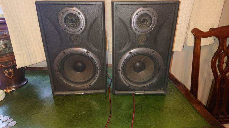 2 x stereo speakers **Collection Only**