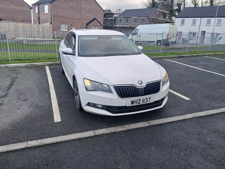 Skoda, SUPERB, Hatchback, 2018, Semi-Auto, 1598 (cc), 5 doors