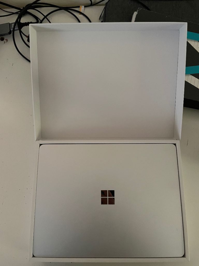 Microsoft Surface laptop 13”