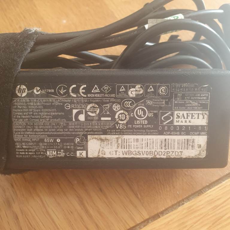 Genuine HP/Compaq 65W AC Adapter with UK Mains Lead