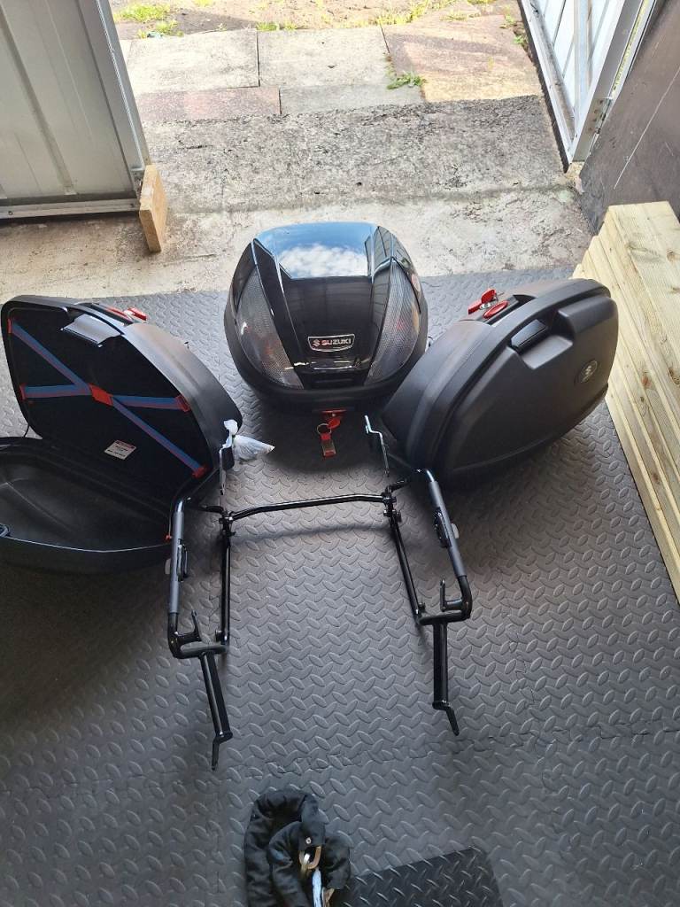 Suzuki 1250/650 top box and panniers 