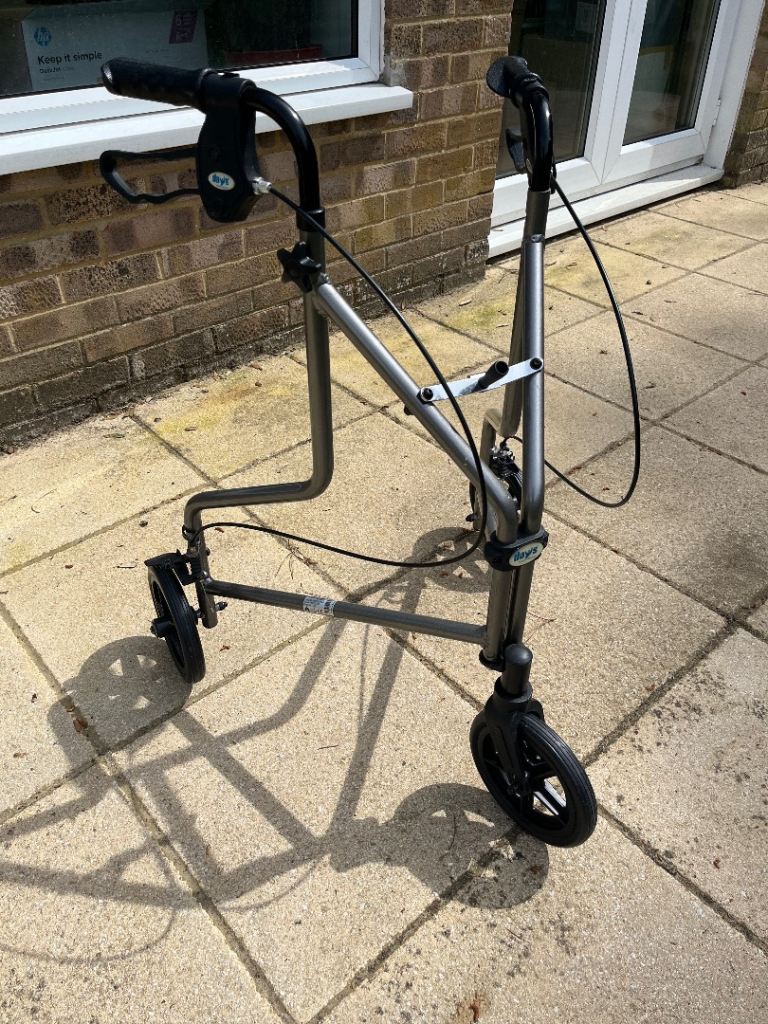 Days 3-Wheel Rollator / Tri Walker – Lightweight Folding – Good Condition