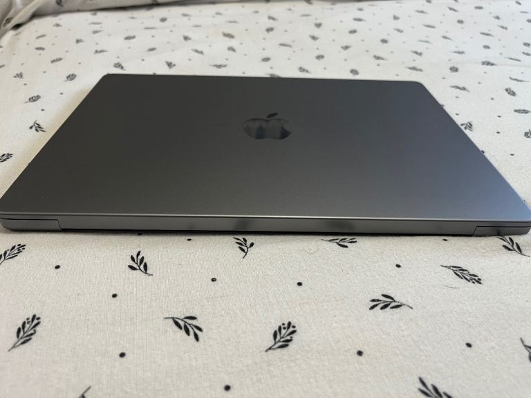 Apple MacBook Pro M3, 14 inch, Nov 2023, 8GB Ram, 512GB. Space Grey