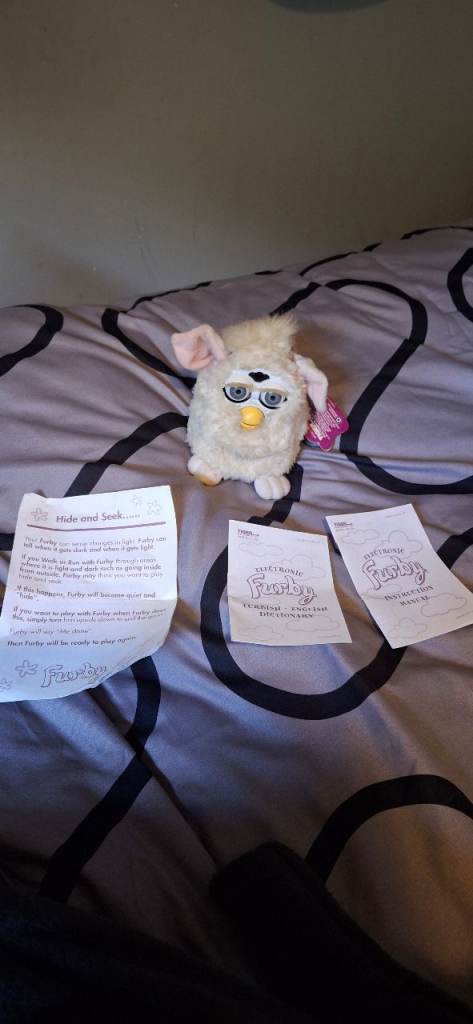 Classic 1998 Blue-Eyed Furby - Working Condition