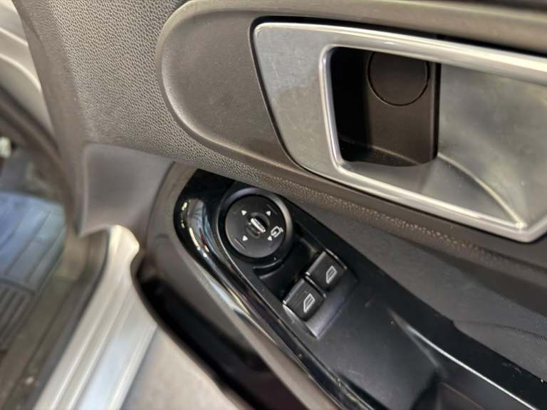 FORD FIESTA 1.3 Zetec 2013