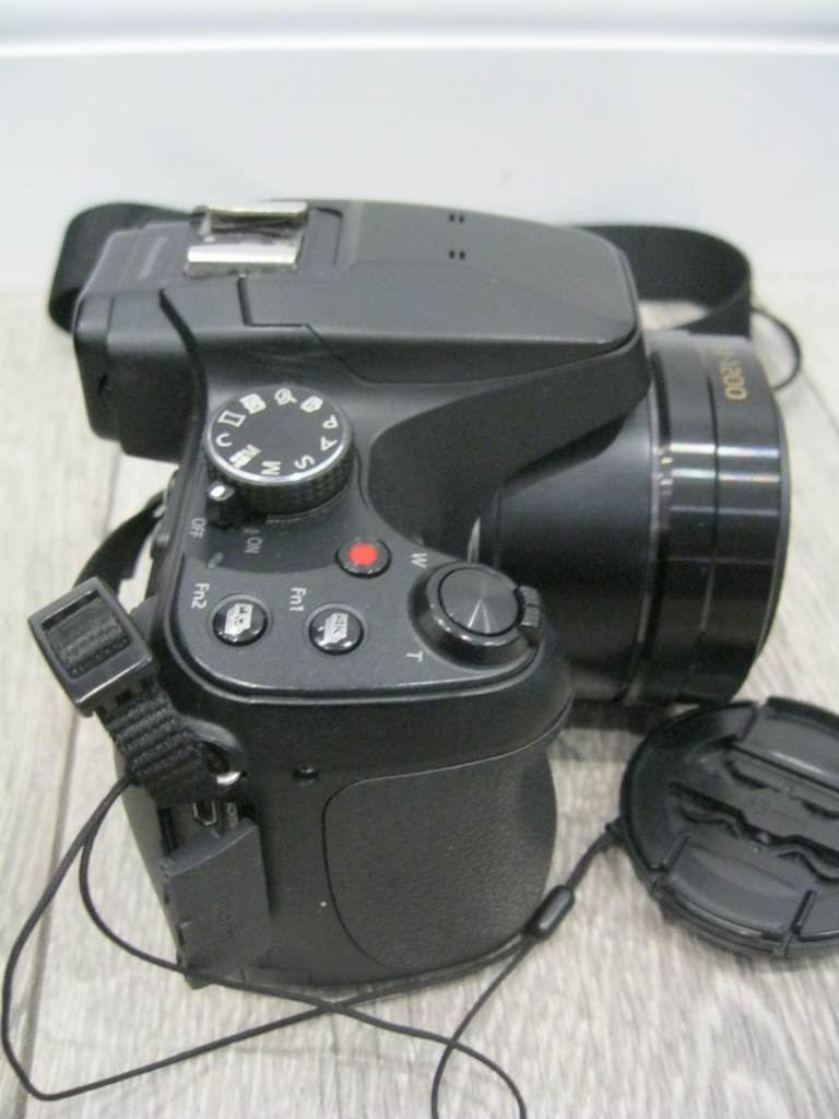 Panasonic Lumix DC-FZ82 18.1MP Digital Camera 60x Optical Zoom Lens + Extras