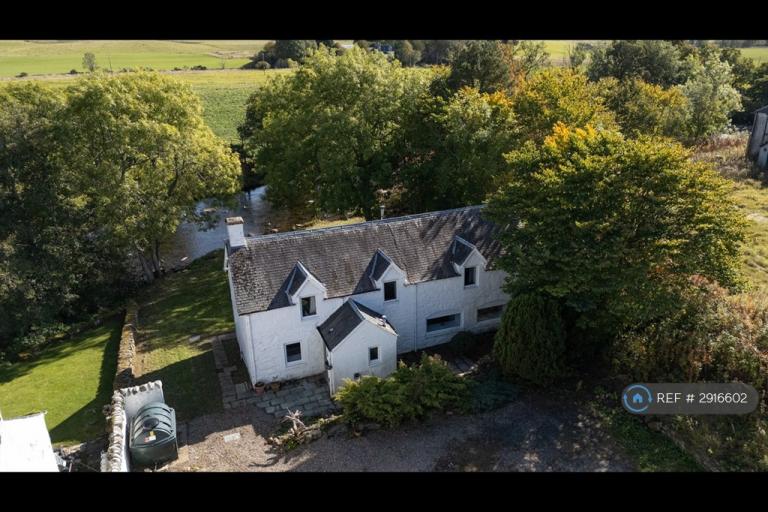3 bedroom house in Bridge Of Cally, Blairgowrie, PH10 (3 bed) (#2916602)