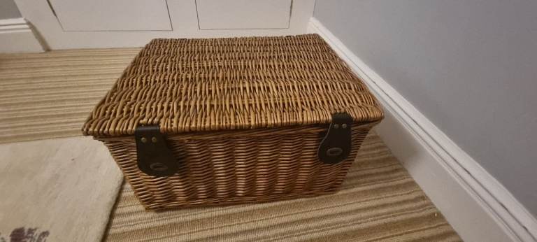 Marks and Spencer large hamper wicker storage basket 