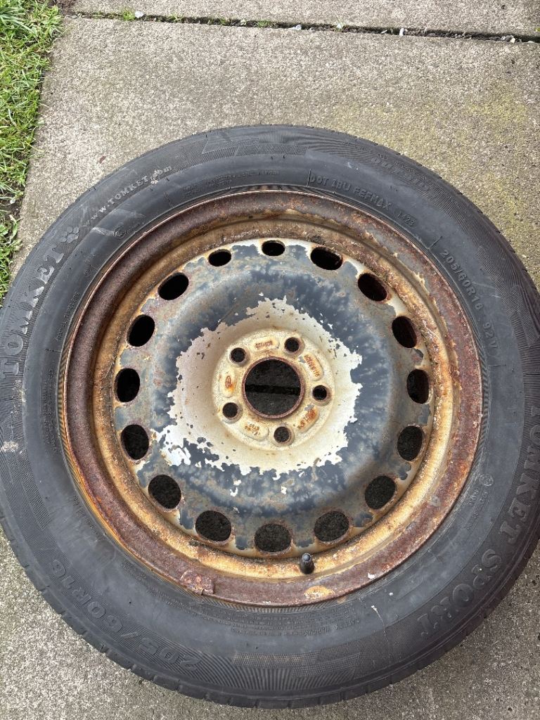 205/60R16 tyre and rim.
