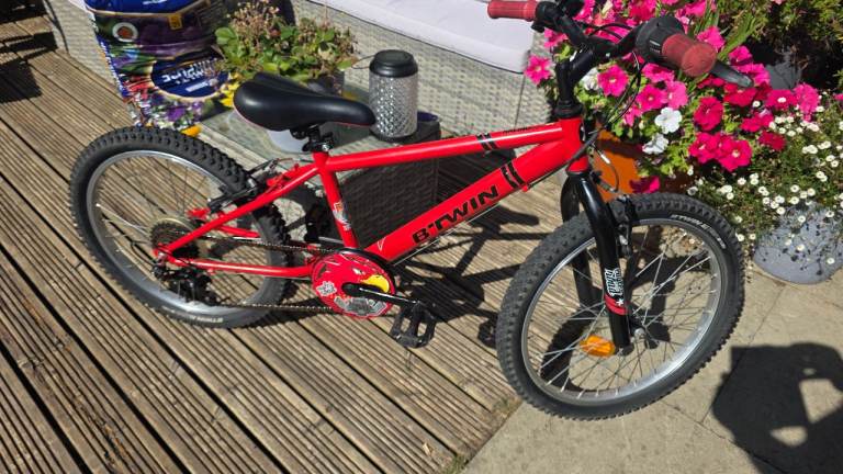 BIKE BT Win. Boys - aged 6 to 9 years old 