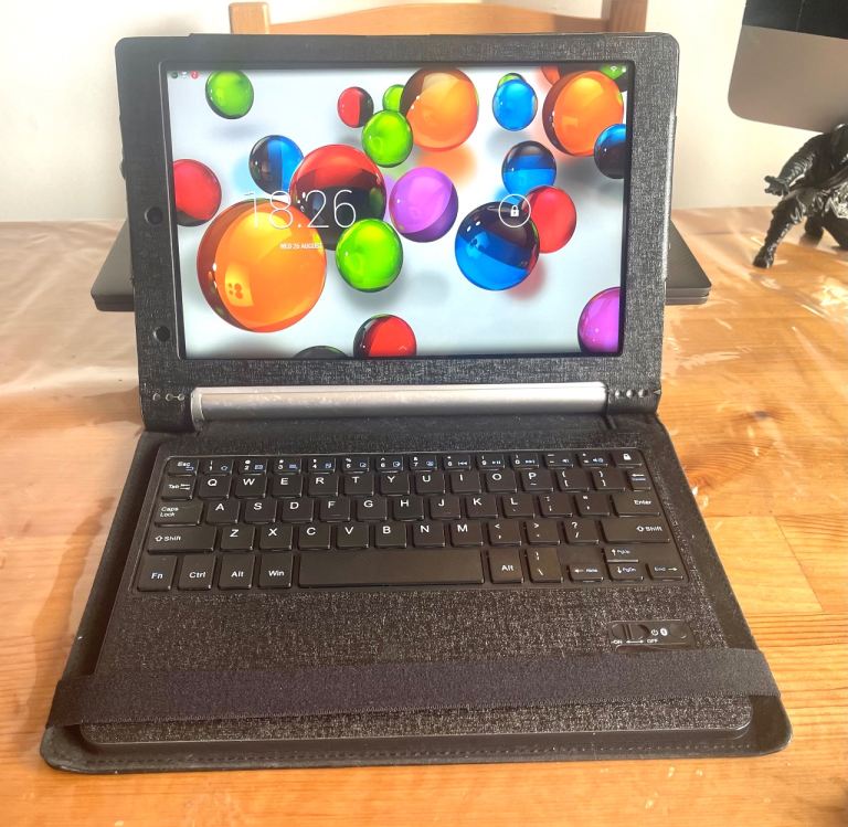 Lenovo Tablet with Bluetooth Keyboard – Very Good Condition