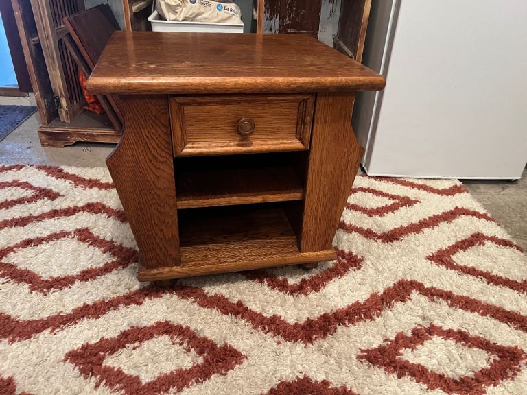 Free magazine/ side table 