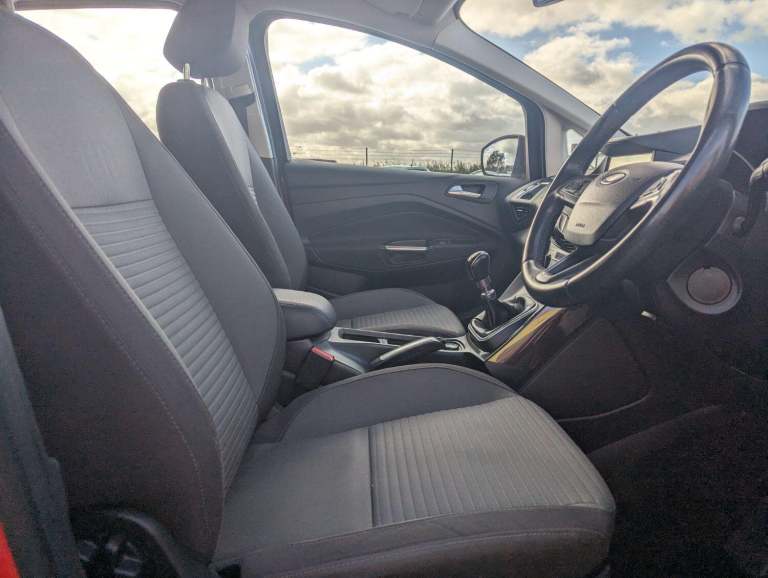 FORD C-MAX 1.5 TITANIUM 1 FORMER KEEPER LOW MILEAGE FULL HISTORY NEW CAMBELT KIT