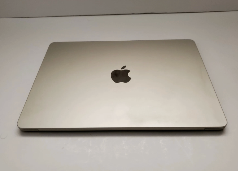 Apple MacBook Air M3 24GB RAM 2TB SSD STARLIGHT WIFI WEBCAM OS X 2024/25