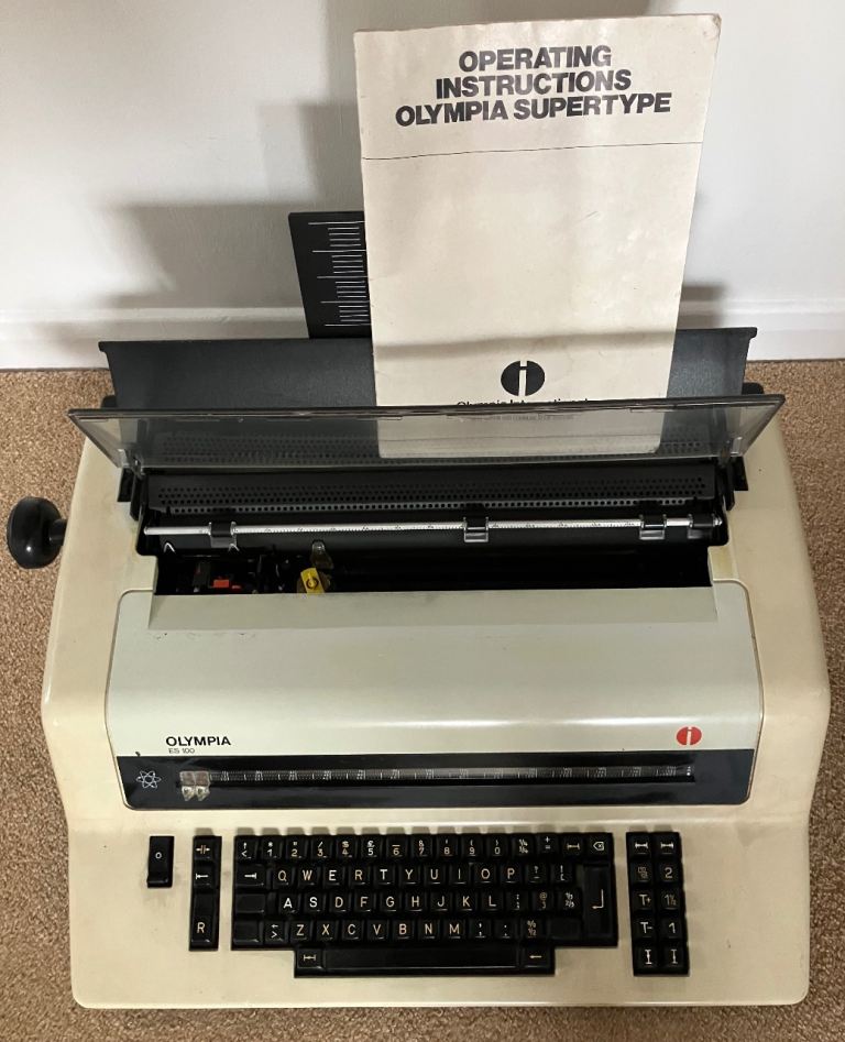 Olympia ES100 Electronic Typewriter 