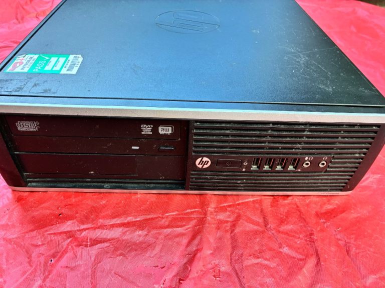 HP Compaq 8200 Elite Small Form Factor PC