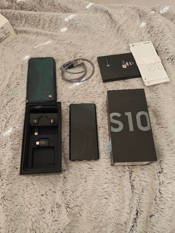 Samsung Galaxy S10 128gb unlocked (dual sim)