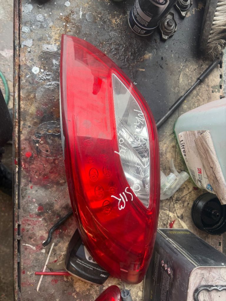 2014 Mazda 2 rear light 5 door osr