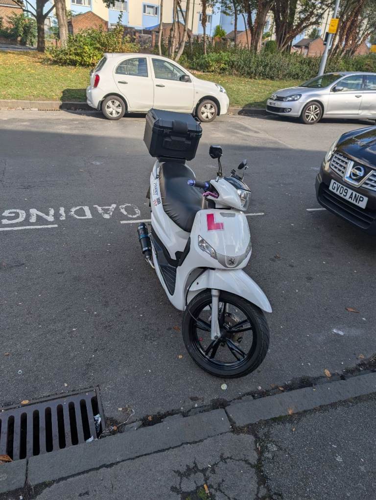 Peugeot tweet reliable and fast