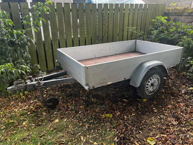 QUALITY 2-WHEEL ANSSEMS TRAILER IN GOOD CONDITION