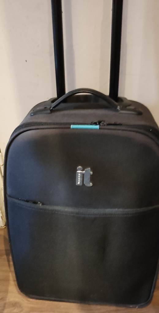 Cabin Suitcase IT Branded Rrp £35