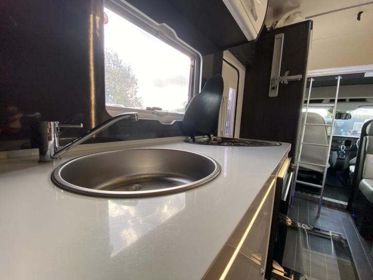 2021 (71) ROLLER TEAM ZEFIRO 690 FAMILY MOTORHOME